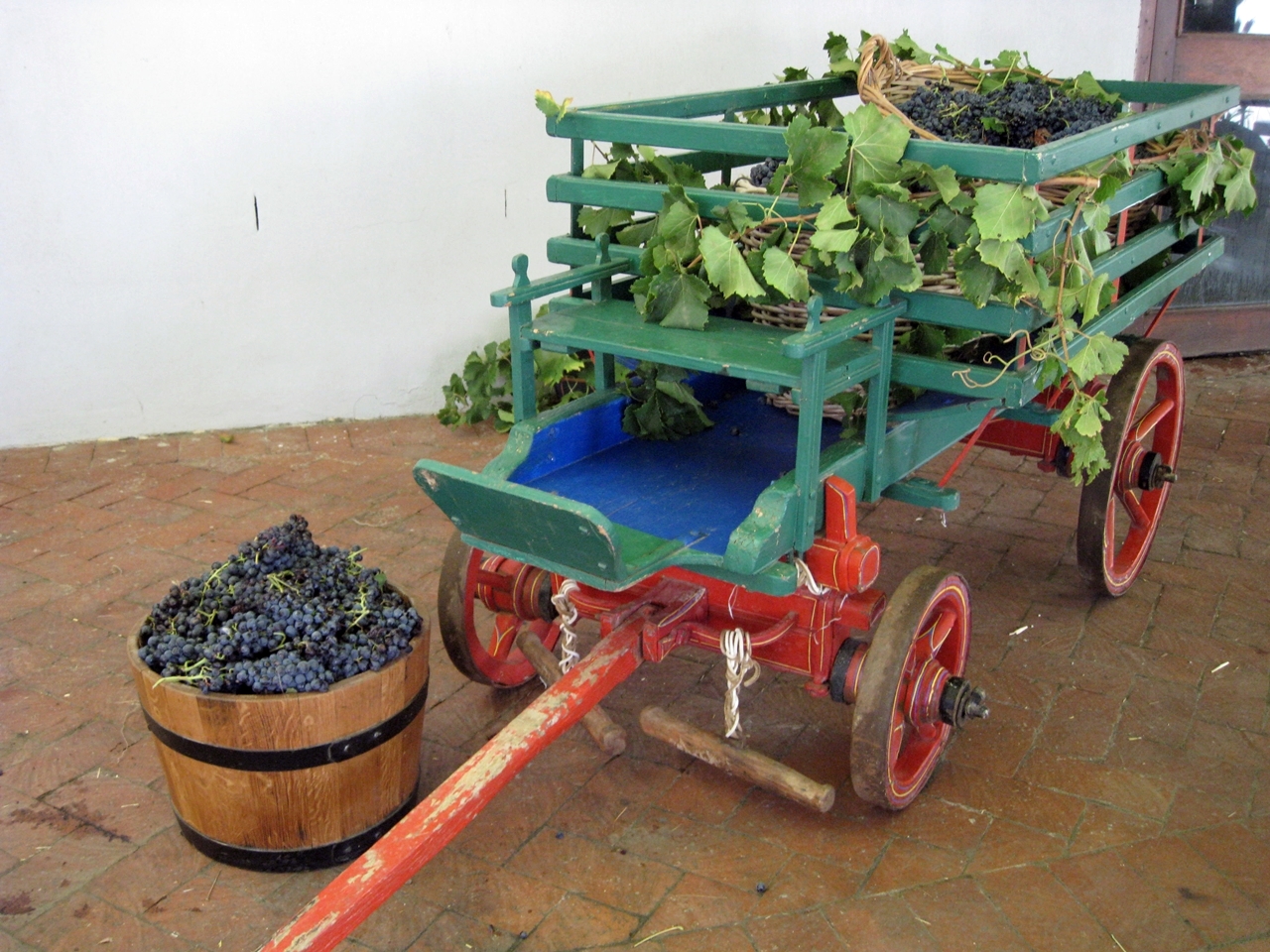 Harvest Table Fairview